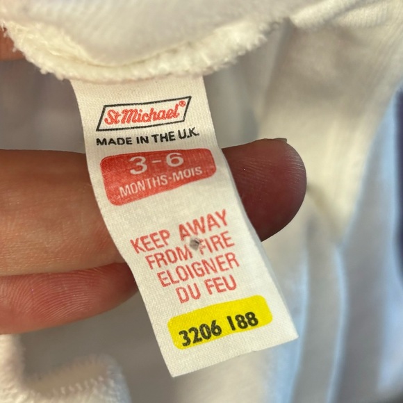 VINTAGE WHITE SMOCKED CAT COLLAR ACCENT PAJAMAS SIZE 3/6 MONTHS - Picture 6 of 6